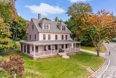 Image de Rosehill - York Harbor Beach across the street!
