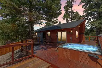 Image de Shasta Pines + Hot Tub + Dog Friendly + Ev Plug