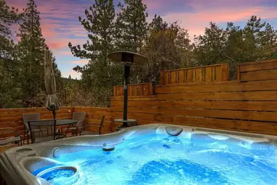 Image de Silver Linings+Hot Tub+Pet Friendly+Ev+Moonridge