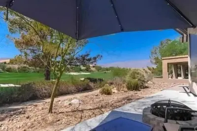 Image de Modern, Luxurious Home on Rams Hill Golf Course