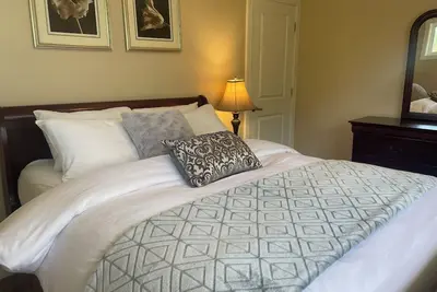 Image de Great house in Inglewood, walking distance to Zoo, Downtown, Restaurants