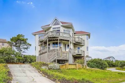 Image de Crystal Sands -- Unique 5 Br in Southern Duck with Community Amenities