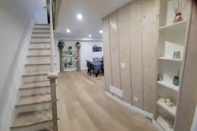 Image de Cheerful 3 bedroom home with free parking 3 cars