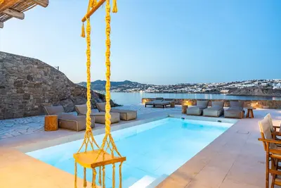 Villa 'Myko By The Sea' avec vue sur la mer, Wi-Fi et climatisation