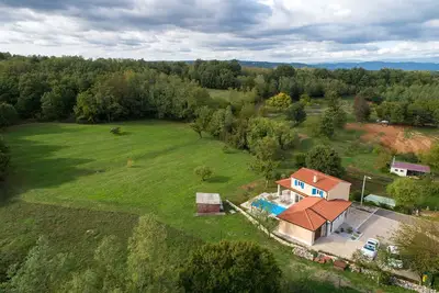 Image de Casa Piano in a calm village enveloped by nature