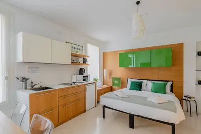 Giustinianeo Hospital & University - Cozy Studio!