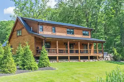 Image de Rockwell: New w/ Dock Slip, Hot Tub, Lake Access, Dog Friendly