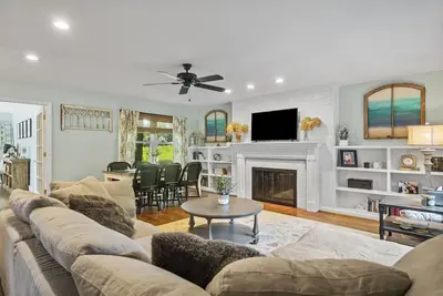 Image de Beautifully decorated, 15-20 min to downtown Cincy.