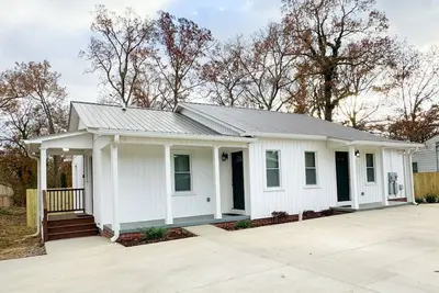 Privacy Fence~ Brand new with 2 King Beds