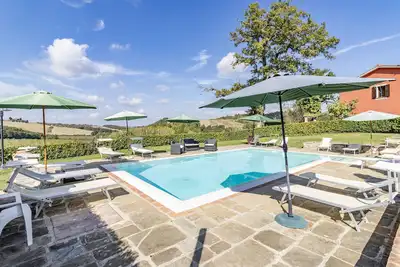 Image de Maramaldo Morellino, Shared Pool, Chianti, Castelfiorentino, Italy