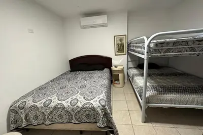Image de Large Compound for Big Groups, 35 beds