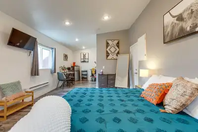 Image de 5 Mi to Coors Field: Pet-Friendly Denver Studio