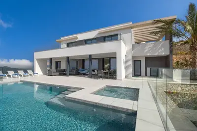 Image de Villa comfortable à Benitachell, Costa Blanca, Espagne avec piscine chauffée pour 8 personnes
