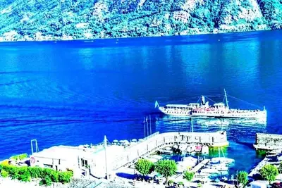 Image de Property with wonderful lake view downtown private parking.