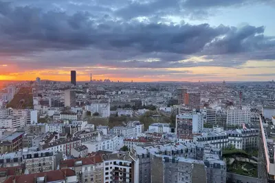 Image de Appartement rénové avec vue imprenable sur Paris