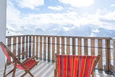 Image de Appartement rénové avec balcon | Wifi | Casier à skis