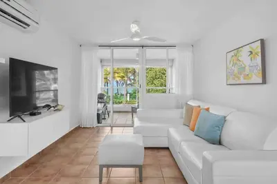 Image de Palm Beach Villa | Tropical 3 Br Beachfront Apartment