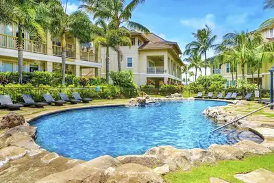 3br/3ba Villa, Central A/C, 5 Minute Walk To Beach