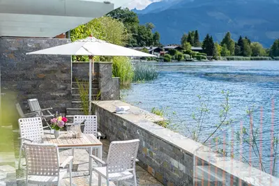 Image de Lakefront Suite 148, direct lake access & sauna