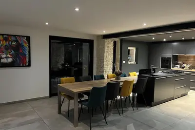 Image de Homerez - Maison charmante avec spa à Niort
