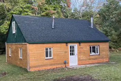 Image de Cozy cabin great for vacationers, hunters/fishers, snowmobilers/ORVers!