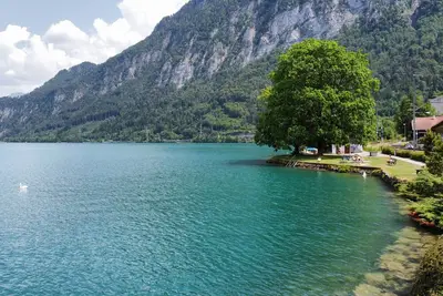 Image de Gemütliche Komplett Ausgestattete Ferienwohnung 5 Km von Interlaken