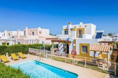 Image de Villa Ninos - Trois Chambres Villa, Couchages 6