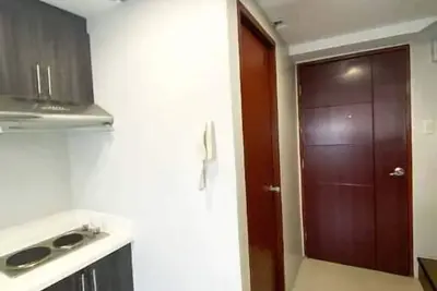 2br in Gilmore near Robinsons Magnolia w\/ Parking