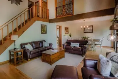 Image de Rosewood Cottage Tucked Away in the Mountains