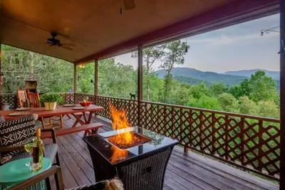 Glorious Mountain View! - Still's Hill