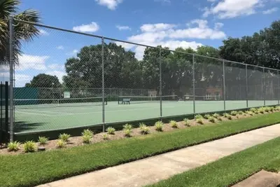 Image de ⭐️⭐️⭐️⭐️⭐️Vibrant Condo🏡🏊🎾Sleeps 8🛌Energy Corridor✨\n