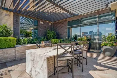 Image de Lush Galleria Hi Rise w/rooftop Pool +Fire pit\n