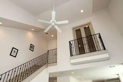 Image de Cozy+Spacious 3Story Home- Eado- Monthly Discounts\n