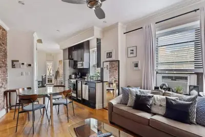 Image de Three Bedroom West Village Townhouse!