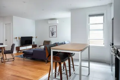 Image de Renovated Luxury Three Bedroom Greenpoint Condo!