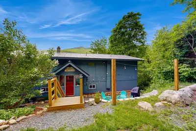 Image de Charming & tranquil nature getaway with great balcony views - near golf & skiing