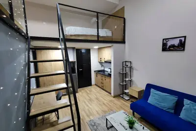 Image de Tashkent Loft Bliss: Your Stylish Urban Escape with Artistic Flair!