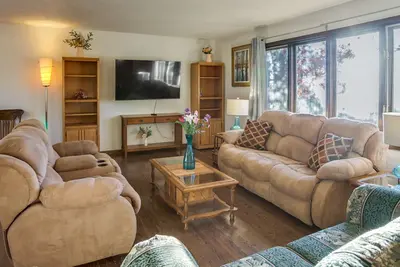 Image de 7 Mi to Munsinger Gardens: Sartell Home w/ Deck