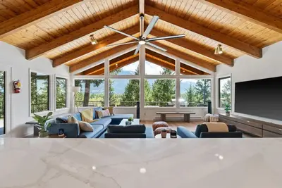Image de Glacier Estate - Scenic Mountain & River Views!