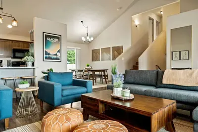 Image de Gateway to Glacier! Large Quiet Home! Sleeps 12!