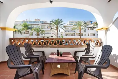 Image de Appartement 'Las Palmeras Playa' avec terrasse privée, Wi-Fi et climatisation