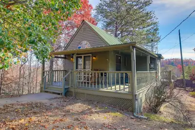 ‘Faith Cabin’ in Cosby: Fire Pit + Mountain Views