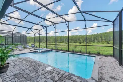 Image de Picture Renting Your Own Luxury Villa on the Exclusive Storey Lake Resort