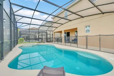 Image de Picture Renting Your Own Luxury Villa on the Exclusive Solterra Resort