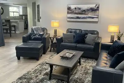 Image de Arizona Biltmore Condo - Close to everything + free WiFi!