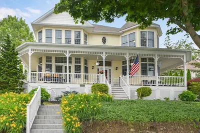 Image de Our Happy Retreat: \"Finger Lakes Reunions on Keuka Lake! Pet Friendly + Hot Tub! \"