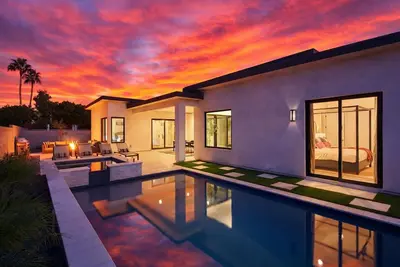Image de Luna Luxe - Private Pool - Hot Tub - Fire Pit