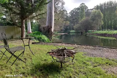 Image de Large Riverfront House in Jamieson, Walking distance to Hotel, General Store etc