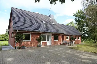 Image de Ferienhaus für 12 Gäste mit 180m² in Rabenkirchen-faulück