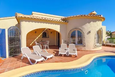 Villa Renata mit Traumhaften Meerblick, Privatem Pool für 4 Personen